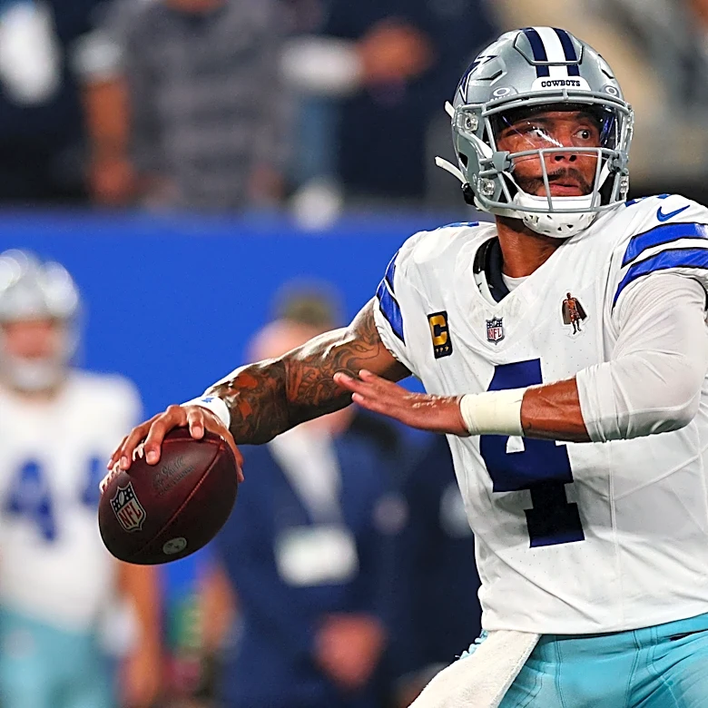Dak Prescott tosses two TDs in losing effort