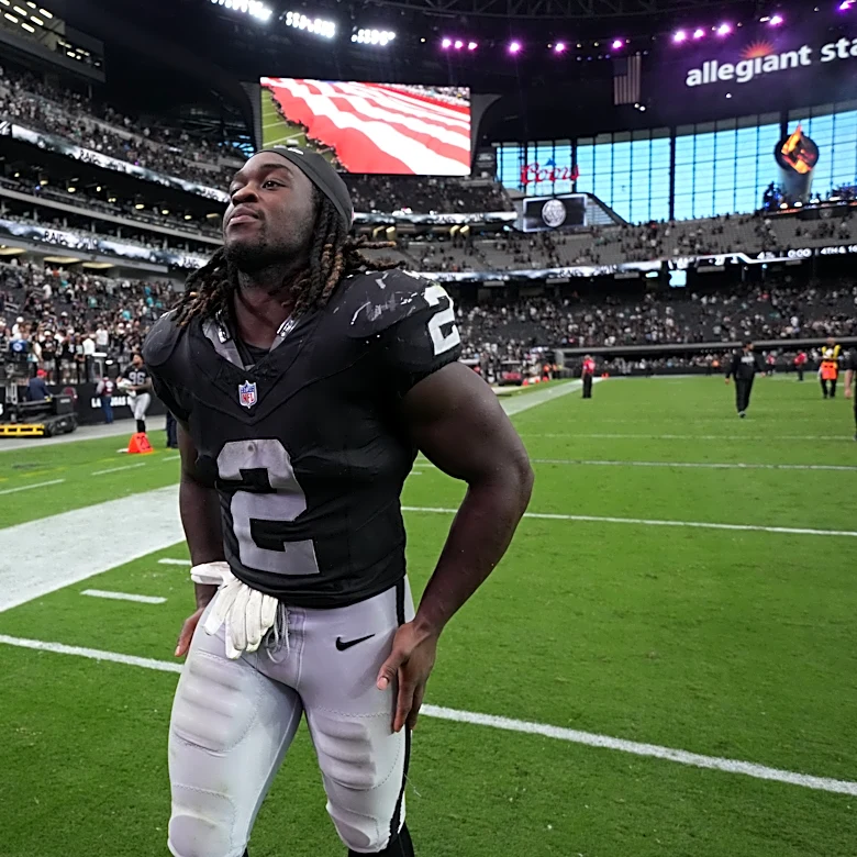 Ashton Jeanty runs wild in Week 1