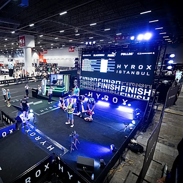 Hyrox race goes viral after top athlete soils herself, shares equipment in win