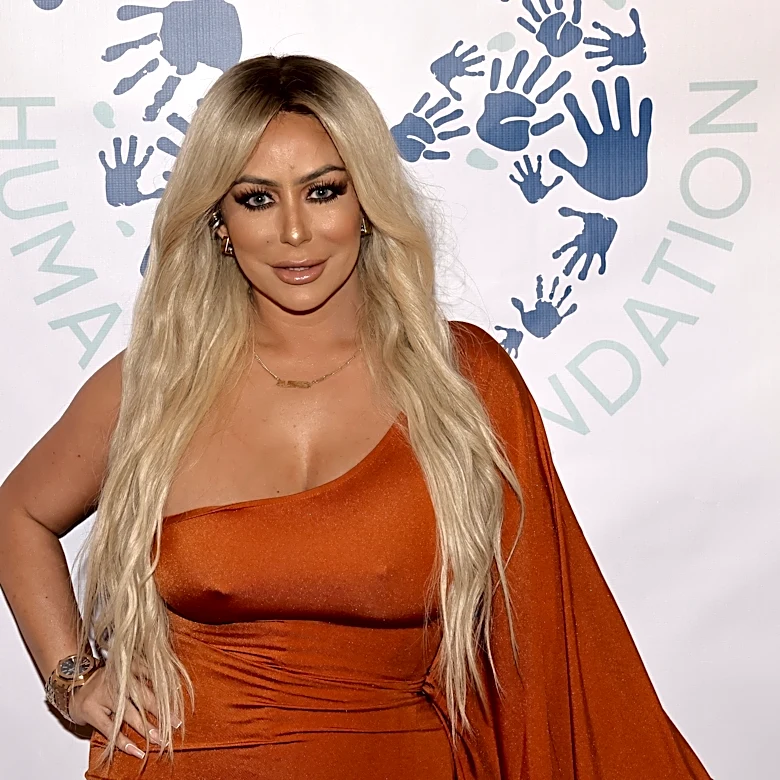 Aubrey O'Day alleges major music star offered her $150K for sex
