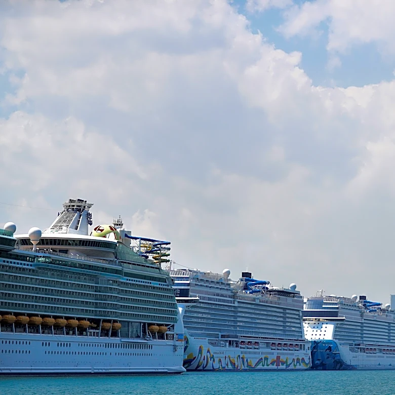 Cruise passenger allegedly had unwanted sexual contact with teen