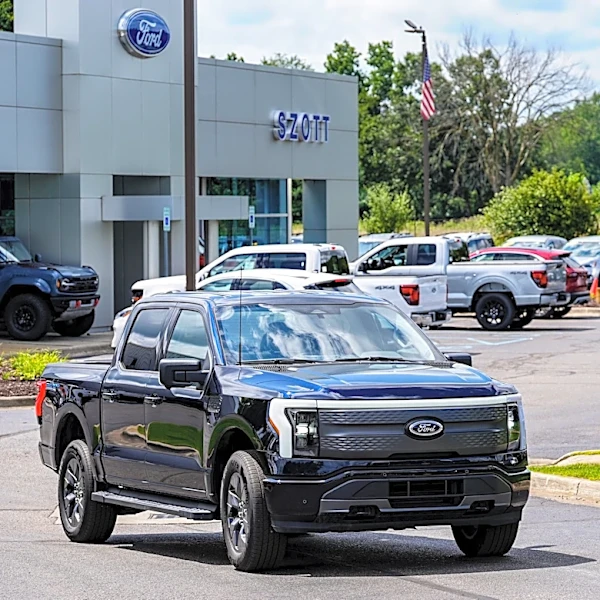 Average new car prices soar above $50,000 for the first time this year