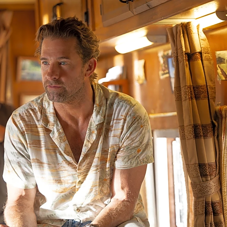 Why Scott Speedman refuses to fly for 'R.J. Decker'? He only drives with dog Bode