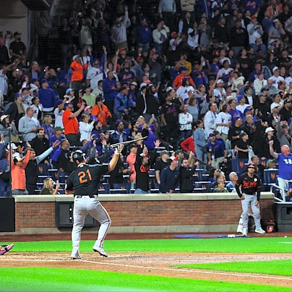 Pete Alonso launches 300th career home run, and it comes against the Mets