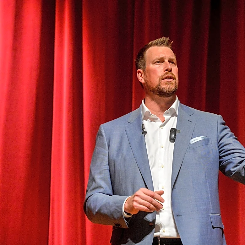Ryan Leaf lost everything. Now he’s the voice of a Pac-12 finding its way back too