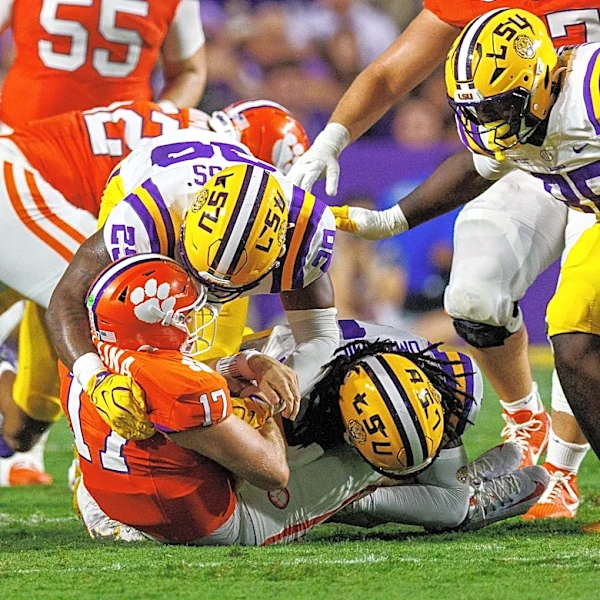 LSU's Princewill Umanmielen served court papers before Ole Miss game