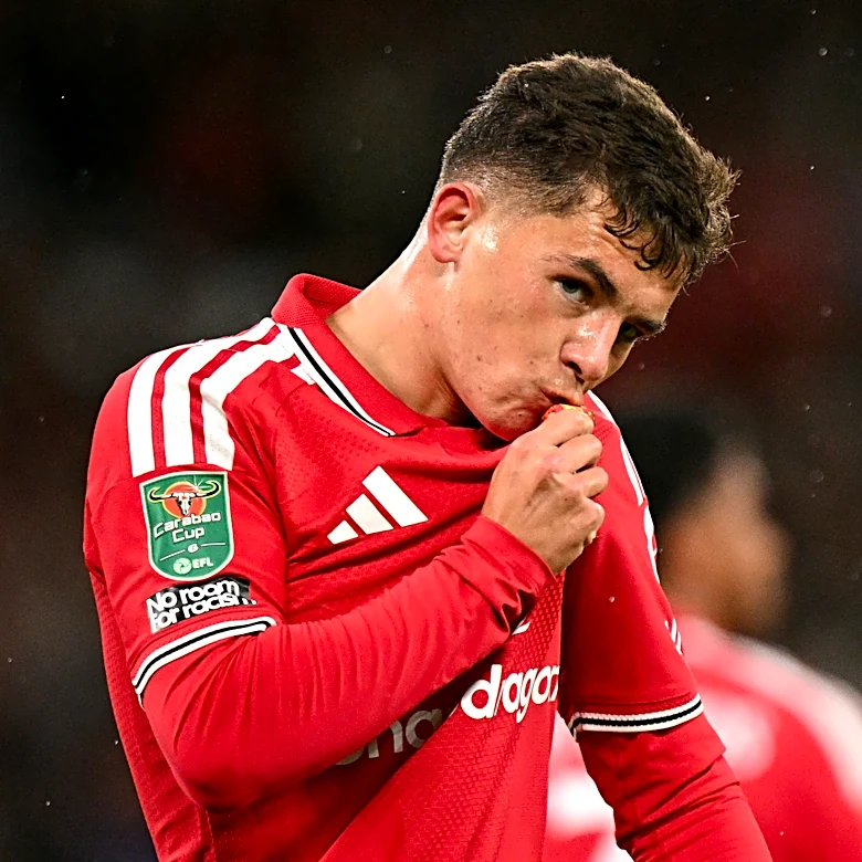 Watch: Shea Lacey scores first Manchester United goal with stunning strike