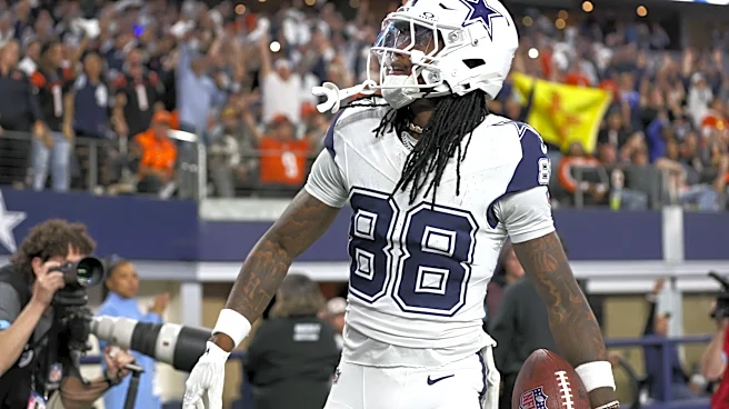 Commanders at Cowboys: Predictions, picks and odds for NFL Week 2 game