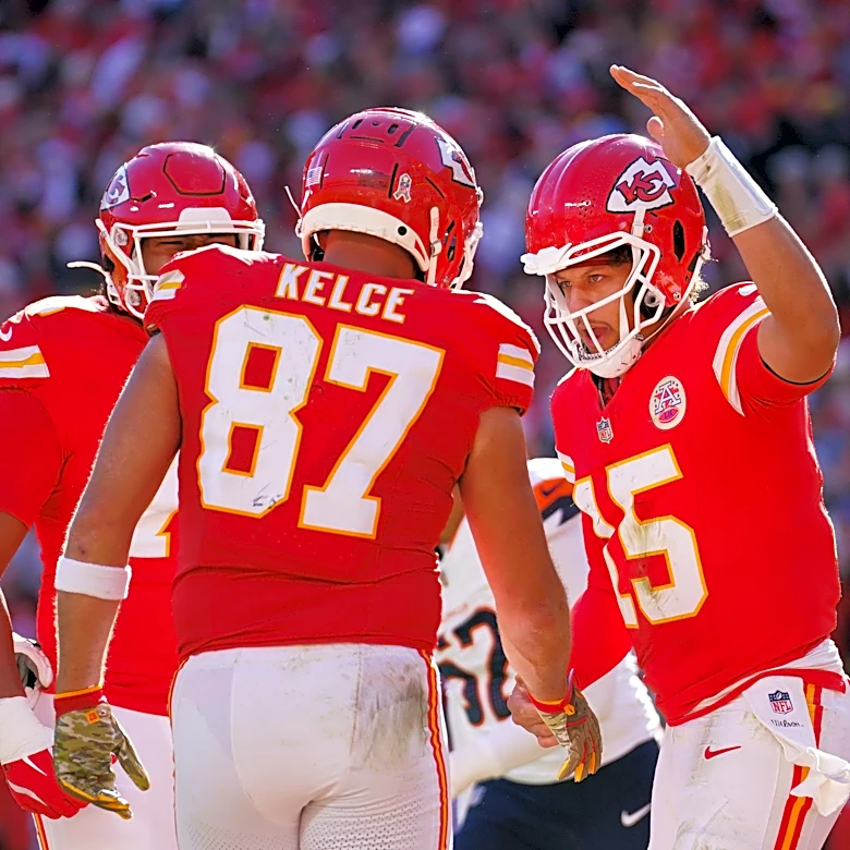 Colts at Chiefs: Predictions, picks and odds for NFL Week 2 game