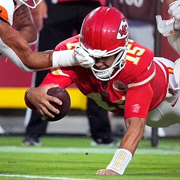 Patrick Mahomes logs full practice