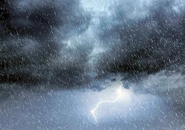 Storms, flood risk hit Pittsburgh ahead of cold front. Temps, forecast