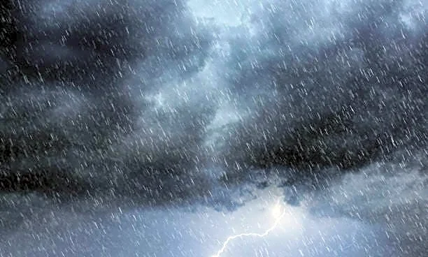 Storms, flood risk hit Pittsburgh ahead of cold front. Temps, forecast
