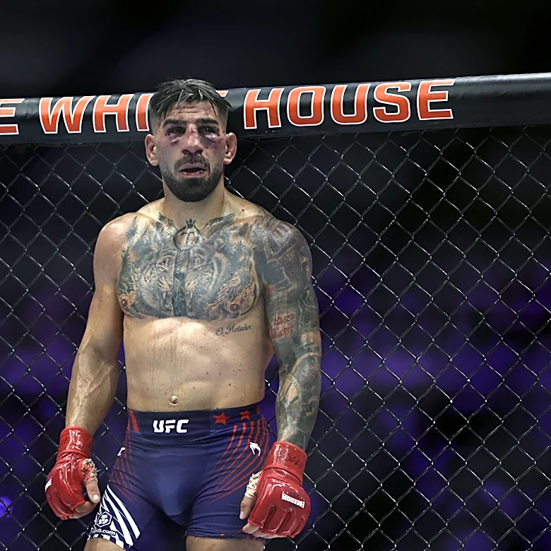 Ilia Topuria reignites feud with Justin Gaethje with glove accusation