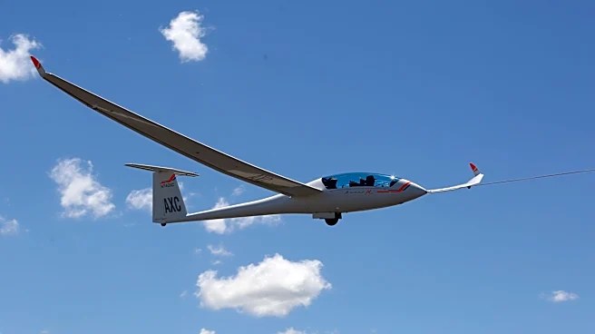 Pilot killed after 2 glider planes collide midair in upstate New York