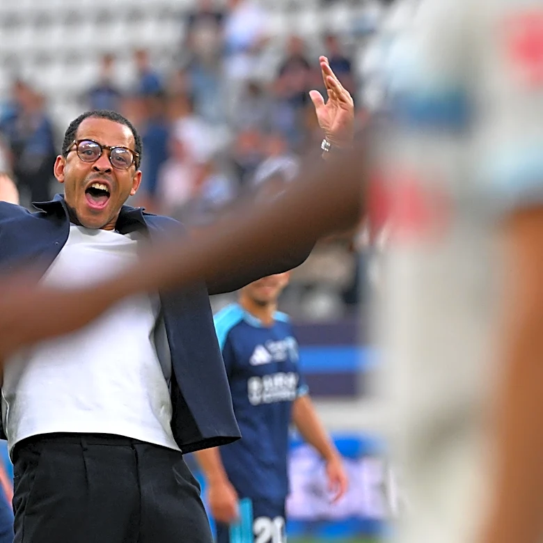 Tempers flare after ex-Chelsea boss Liam Rosenior taunts former supporters