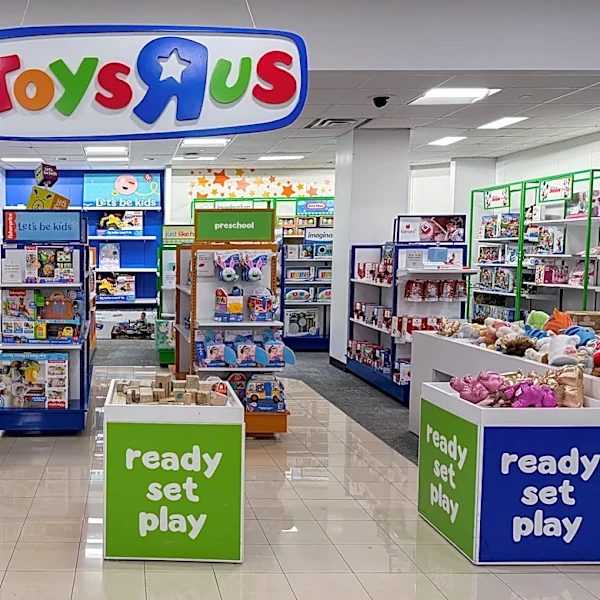 Toys 'R' Us to open 120 new US stores this holiday season