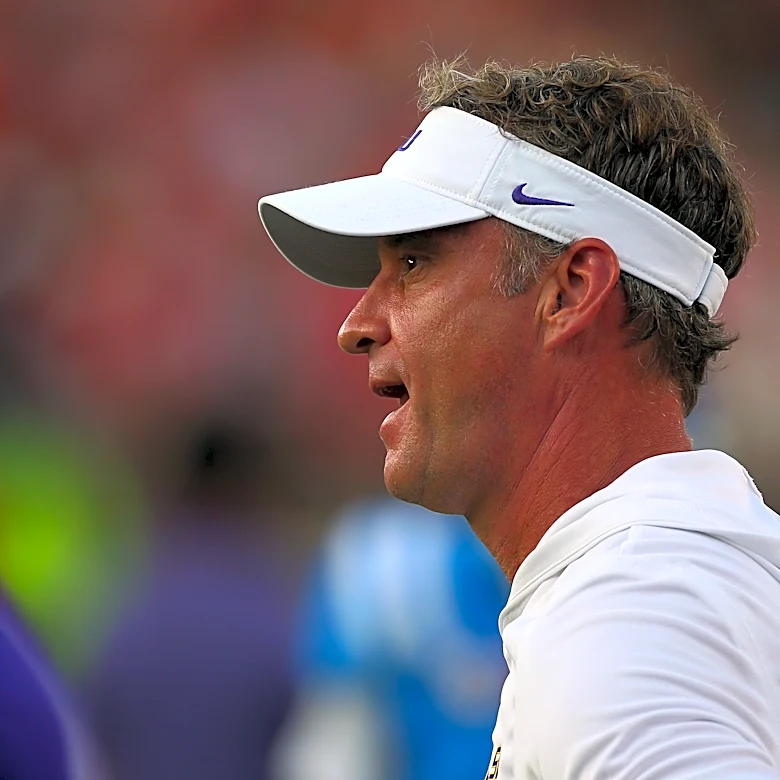 Ole Miss fans boo Lane Kiffin relentlessly. Then the LSU coach responded