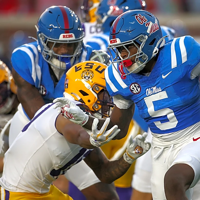 Kewan Lacy injury updates: Ole Miss RB leaves LSU game for locker room