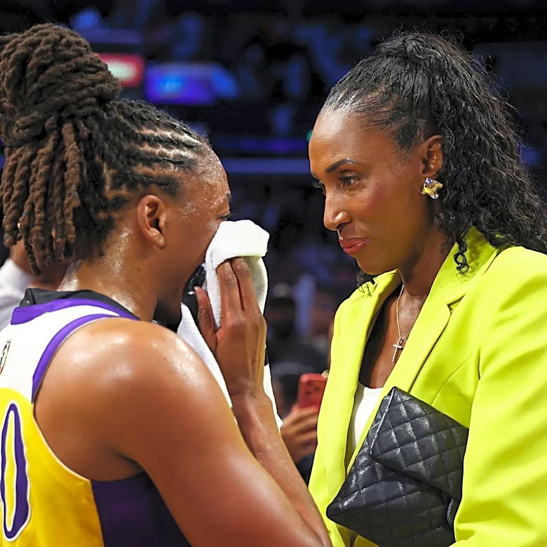 Lisa Leslie statue unveiling a reminder of LA Sparks legend's enduring legacy