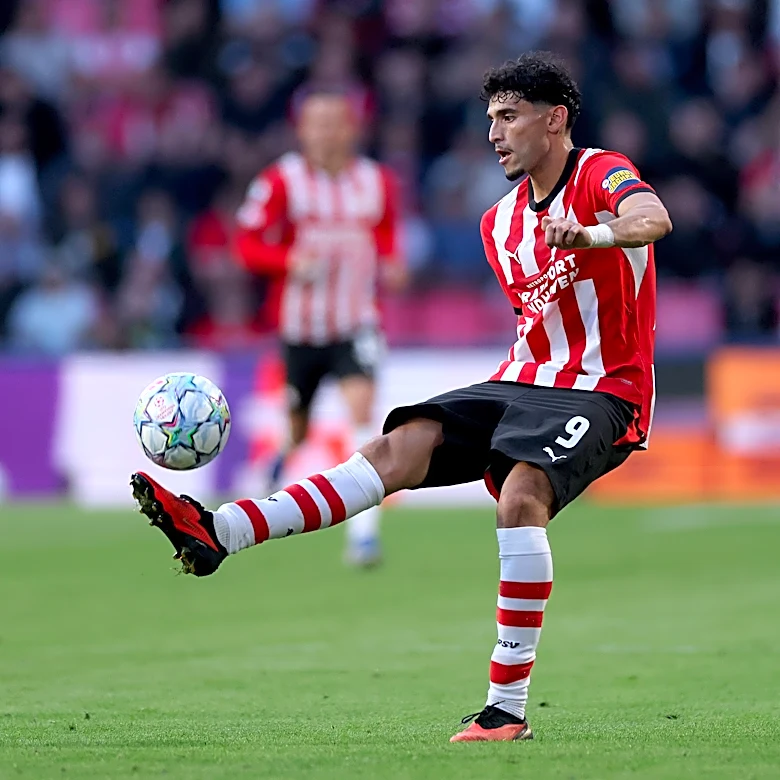 USMNT forward Ricardo Pepi subbed off with injury for PSV