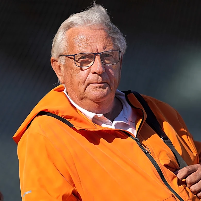 San Francisco Giants broadcaster Duane Kuiper diagnosed with throat cancer