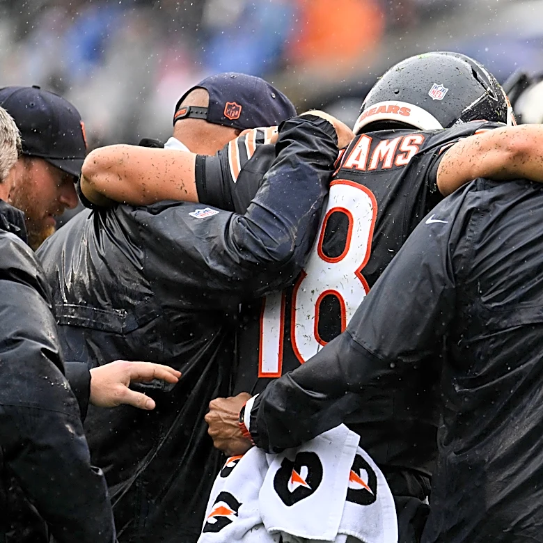 'Never seen him go down': Bears' locker room reacts to Caleb Williams injury