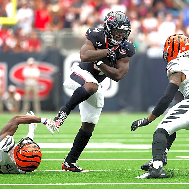 Woody Marks ineffective in 14 touches against Bengals