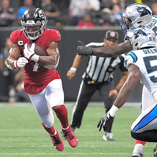Bijan Robinson totals 81 yards in loss to Panthers
