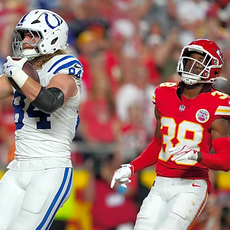 Tyler Warren reels in a short touchdown in KC