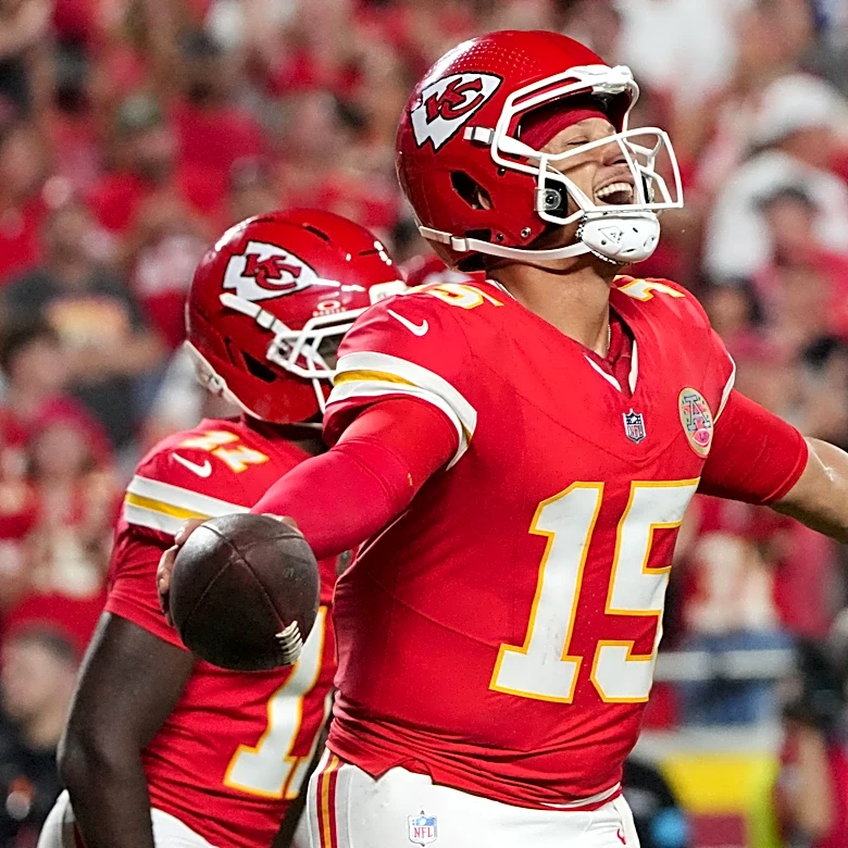 Patrick Mahomes displays MVP form on SNF