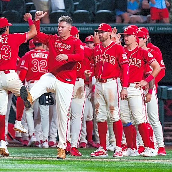 MLB power rankings: Remember the Rangers? Texas has playoff bid in reach
