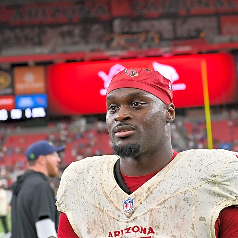 Jeremiyah Love posts 45 total yards in Week 2