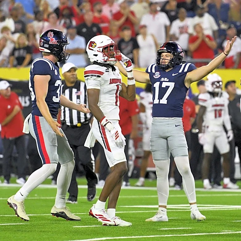 Reshuffling college football playoff, bowl predictions after wild Week 3