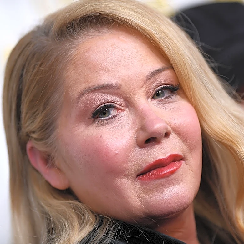 Christina Applegate shares new video after months in the hospital