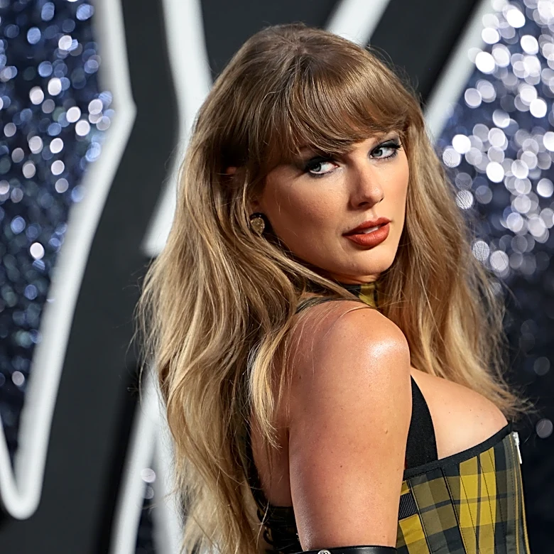 Taylor Swift teases new music video with Dakota Johnson, Colin Farrell