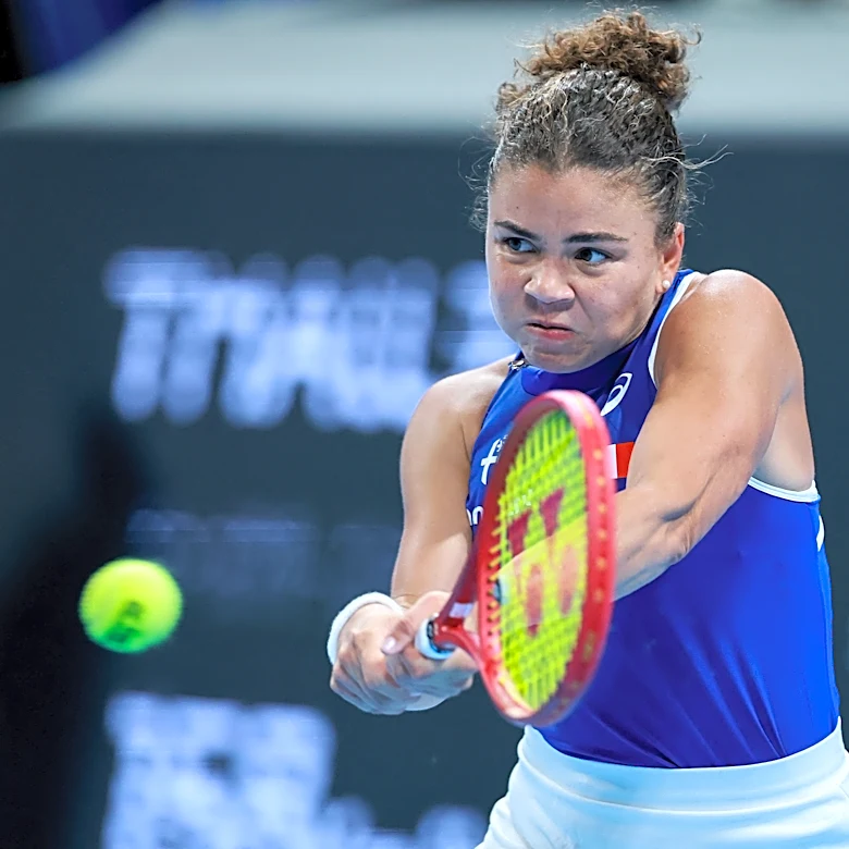 Italy advances to Billie Jean King Cup semifinals thanks to Jasmine Paolini's heroics