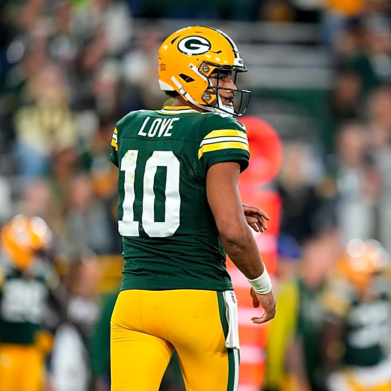 Jordan Love throws for 312 yards and two TDs on TNF