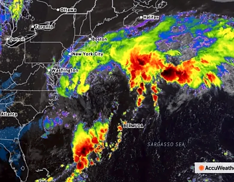 Strengthening nor'easter threatens East Coast with floods, outages