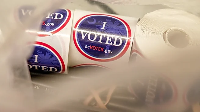 Democrats poised to win control in Congress, polls and analysts say