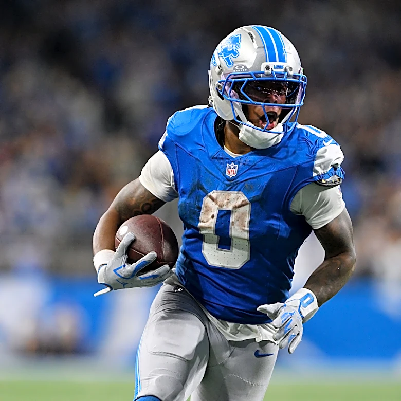 Jahmyr Gibbs accounts for three touchdowns in Week 3