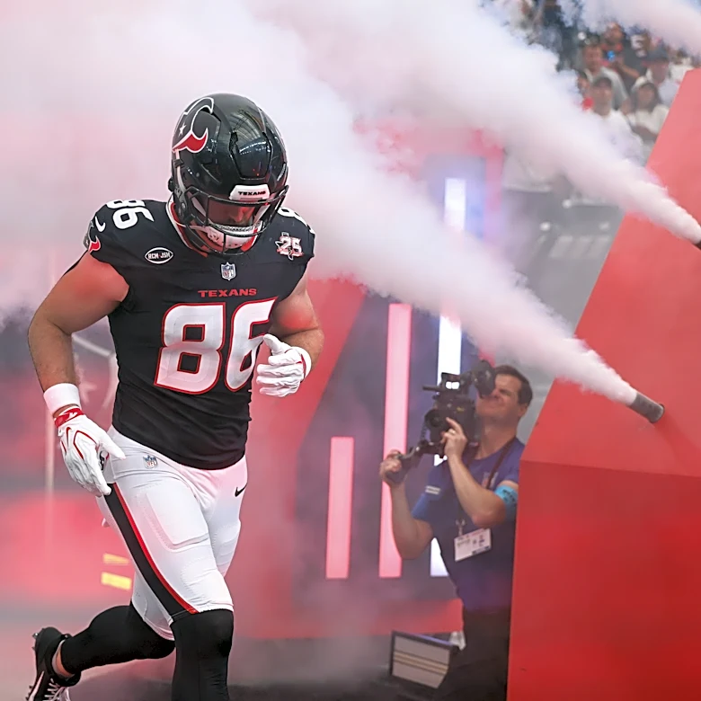 Dalton Schultz catches three passes in Week 3