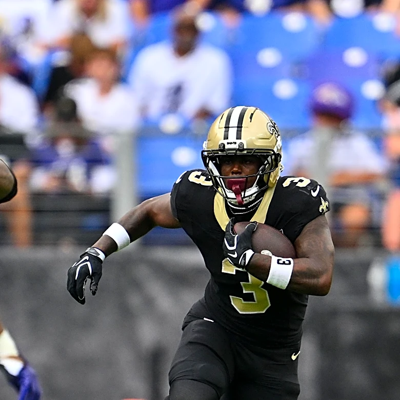 Travis Etienne injury update as Saints RB injures leg, exits Week 3 game