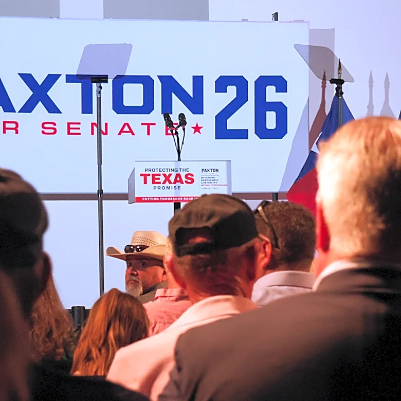 Half of Texas voters may split their ballots, new poll shows