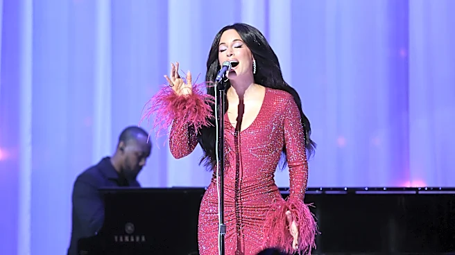 Dolly Parton honored by Kacey Musgraves at MTV VMAs