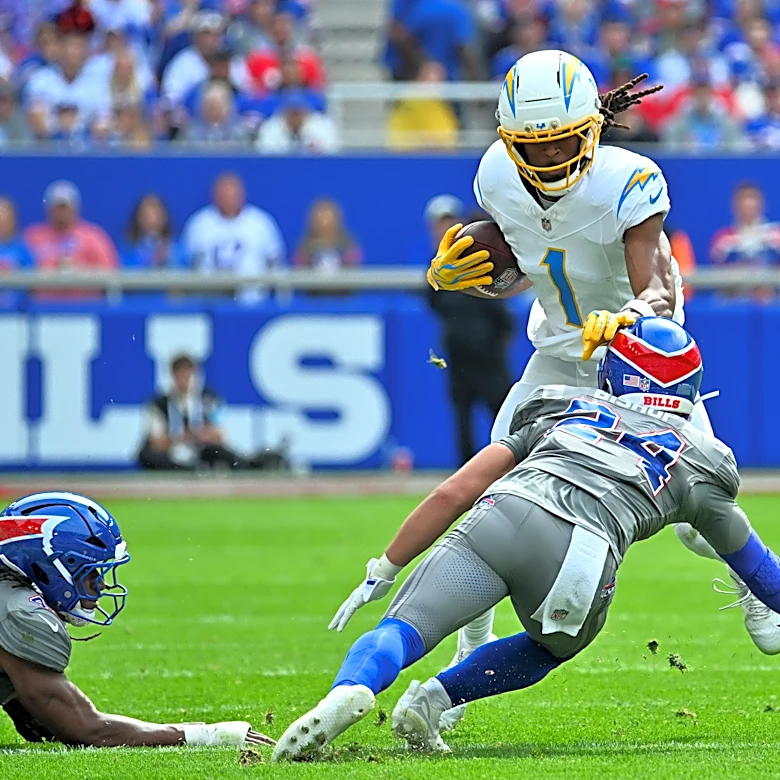 Quentin Johnston finishes with 40 yards