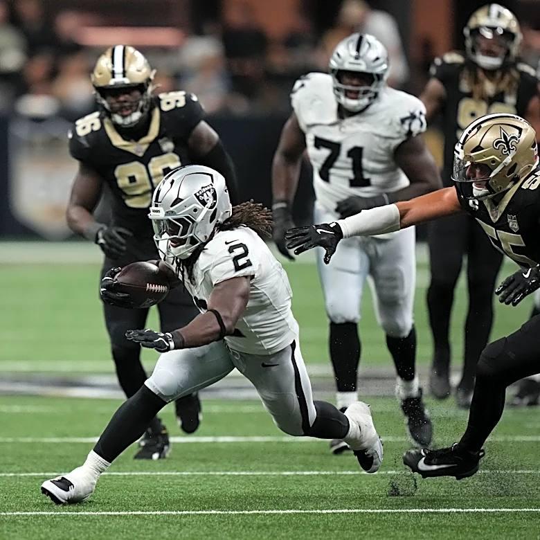 Ashton Jeanty busy in Week 3