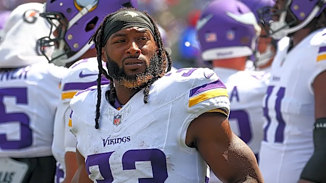 Aaron Jones totals 22 touches in Week 3