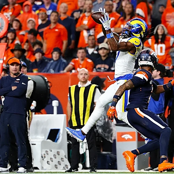 Davante Adams shreds Denver's secondary on Sunday night