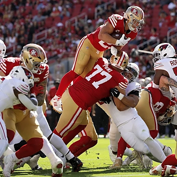 Christian McCaffrey goes over 100 total yards vs. Cardinals
