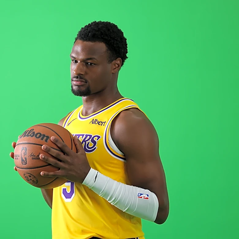 Bronny James adjusts to Lakers' life without LeBron: 'Feels like he's not here'